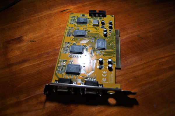 כרטיס פנימי DVR בחיבור PCI למחשב נייח 4 וידאו 4 סאונד